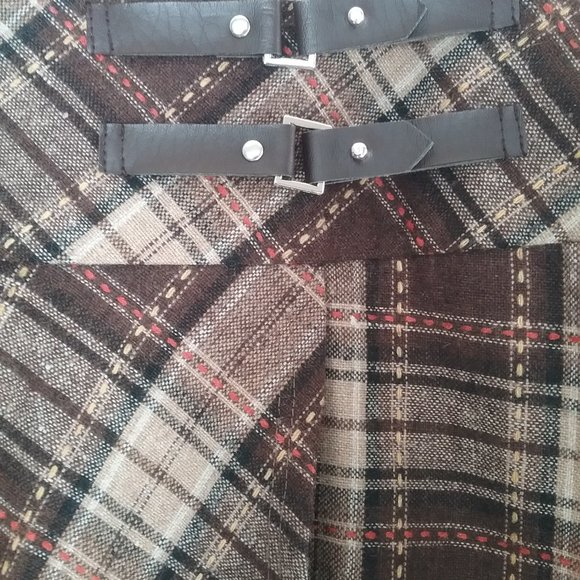 Vintage Brown, Tan and Black Kilt. Size 8. - Picture 4 of 6
